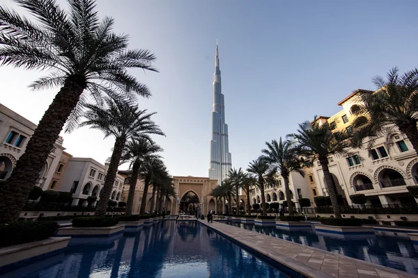 Dubai World Trade center i wieżowca Burdż Chalifa. — Zdjęcie stockowe