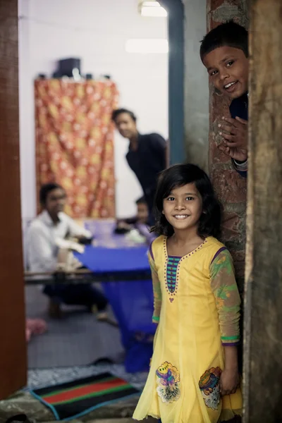 Indiska barn i Varanasi — Stockfoto