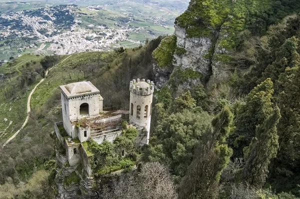 Forteresse dans le village d'Erice — Photo