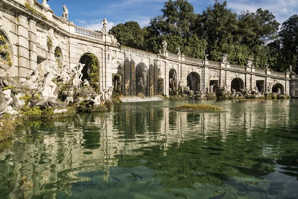 Fonte do palácio real — Fotografia de Stock