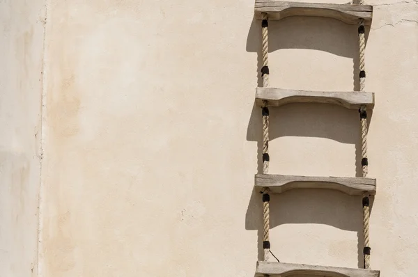 Ladder and a wall — Stock Photo, Image