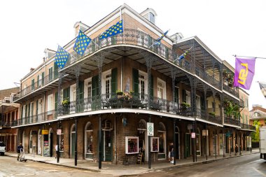 NEW ORLEANS, LA - 18 Ekim 2016: New Orleans, Louisiana Fransız Mahallesi Mimarisi.