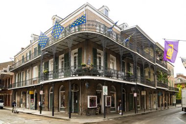 NEW ORLEANS, LA - 18 Ekim 2016: New Orleans, Louisiana Fransız Mahallesi Mimarisi.