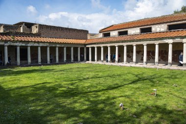 TORRE ANNUNZIATA, İtalya - 1 Mart 2015: Oplontis Torre Annunziata İtalya, Roma Poppea 'nın Villa' sının antik kalıntıları Vezüv patlaması tarafından yok edildi.