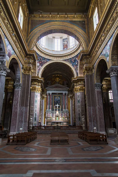 L'église Gerolamini dans le centre historique de Naples, Italie — Photo