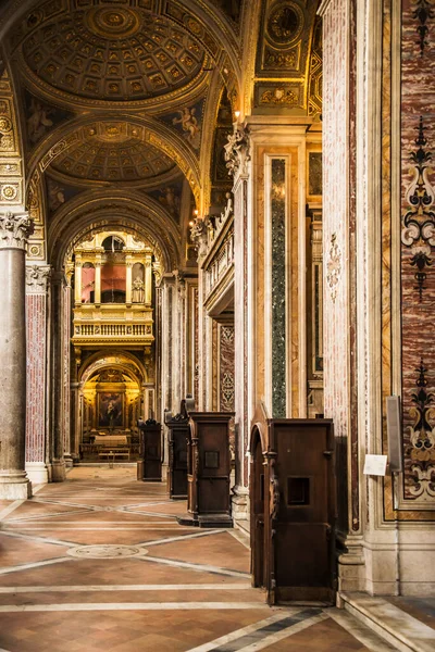 Εκκλησία του συγκροτήματος Gerolamini στη Νάπολη, Ιταλία — Φωτογραφία Αρχείου