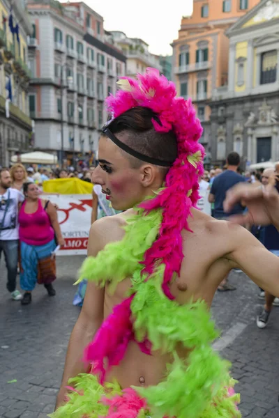 Naples Italijuli 2015 Några Deltagare Gay Pride Samlar Tusentals Homosexuella — Stockfoto