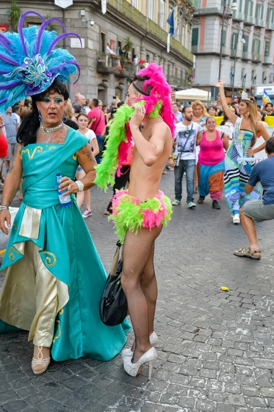 Naples Italijuli 2015 Några Deltagare Gay Pride Samlar Tusentals Homosexuella — Stockfoto