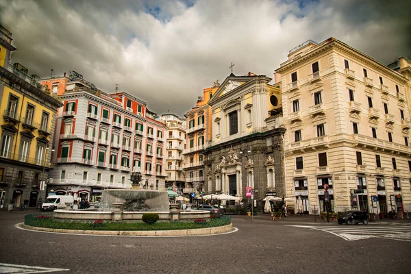 Piazza Trieste e Trentoand tarihi binaları, Napoli, İtalya — Stok fotoğraf