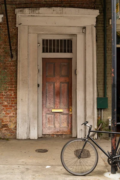 Старі Двері Французькому Кварталі Нових Орлів — стокове фото