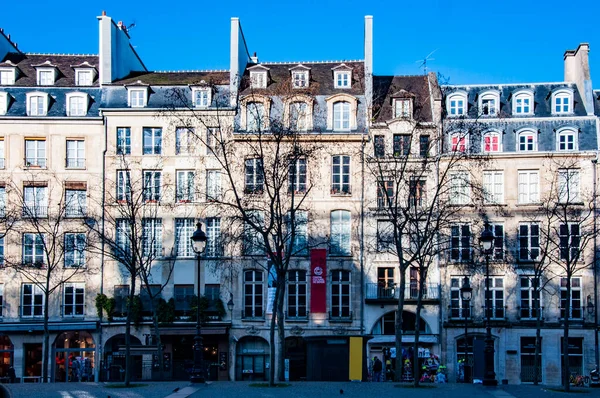Paris France March 2014 Very Nice Old Facade Building Center — Stock Photo, Image