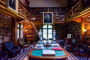 Quincy, MA 'daki John Adams evinin iç mekanı..