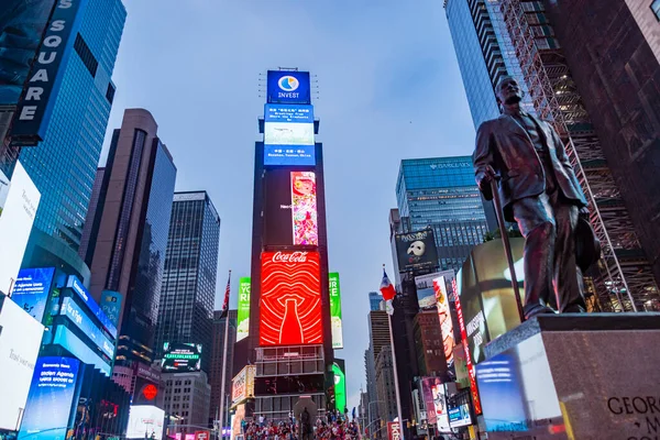 Nova Iorque Julho 2021 Nova Iorque Times Square Tráfego Noite — Fotografia de Stock