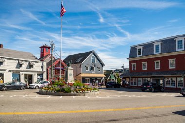 New England 'ın Kennebunkport kasabasındaki binalar ve dükkanlar