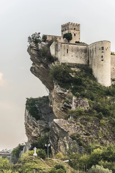 Festung auf dem Felsen — Stockfoto