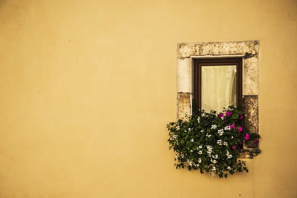 Fenêtre italienne — Photo