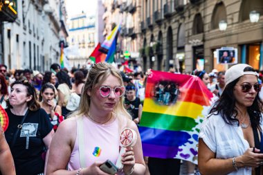 Napoli, İtalya - 5 Temmuz 2025: Napoli, İtalya 'da Eşcinsel Gururu 2025 etkinliği