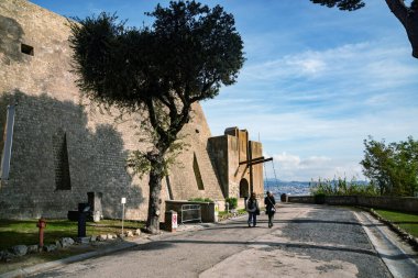 Baia 'nın Aragonese Kalesi - İtalya' nın Napoli Körfezi 'ndeki Baia Kalesi