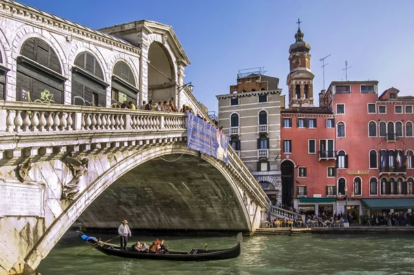 Венецианский мост Риальто — стоковое фото