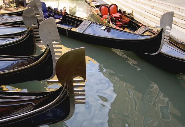 De Venetiaanse gondels — Stockfoto