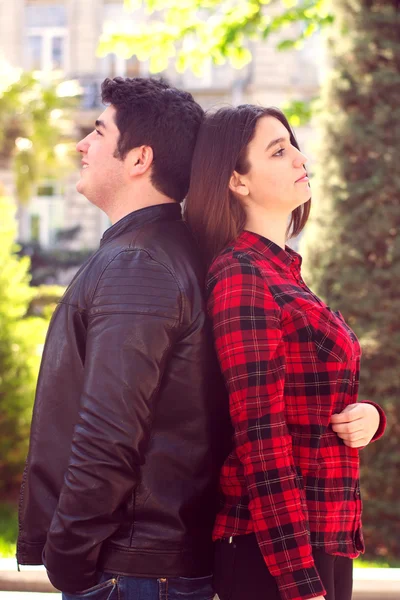 Bir erkekle kadın arasındaki romantik ilişki.