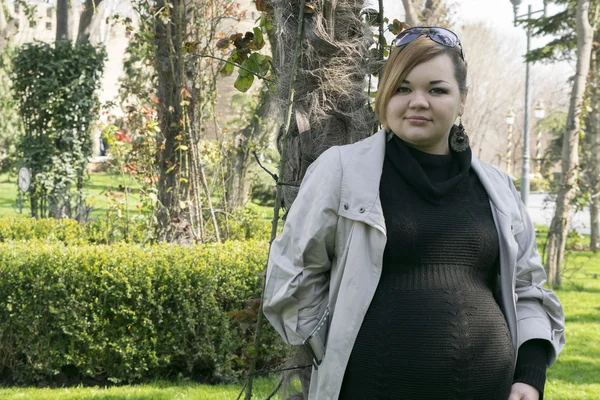 ผู้หญิงท้อง — ภาพถ่ายสต็อก