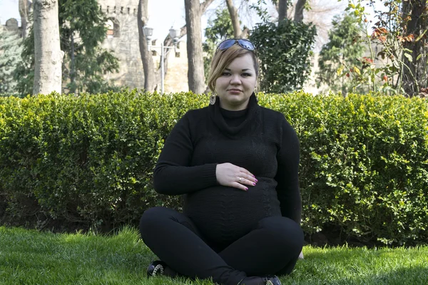 Mujeres embarazadas —  Fotos de Stock