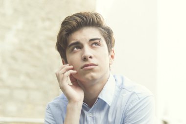 genç adam 