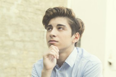 genç adam 