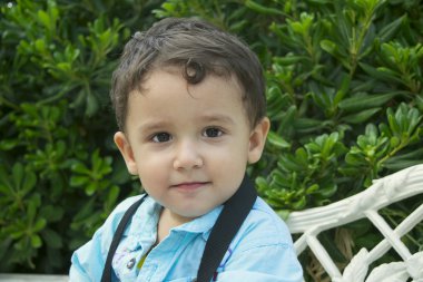 Çocuk 2 yıl açık havada