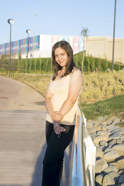 Young brunette girl in the Park — Stock Photo, Image