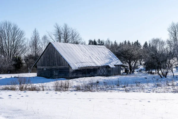 Velho Celeiro Aldeia Dia Inverno — Fotografia de Stock