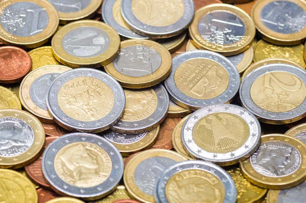 Monedas en euros — Foto de Stock