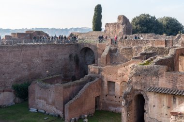 Palatine Tepesi'ndeki Harabeleri