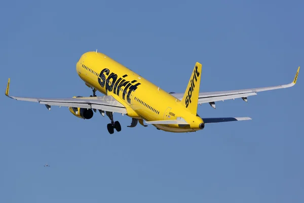 Spirit Airlines Airbus A321 airplane Fort Lauderdale airport — Stock Photo, Image