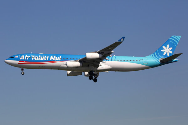 Аэропорт Лос-Анджелеса Airbus A340-300
