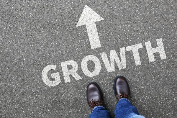 Zakenman bedrijfsconcept man met groei groeiende succes suc — Stockfoto