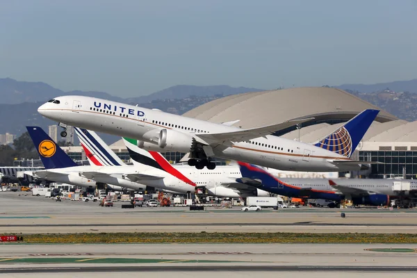 United Airlines Boeing 787-9 avião Los Angeles International — Fotografia de Stock