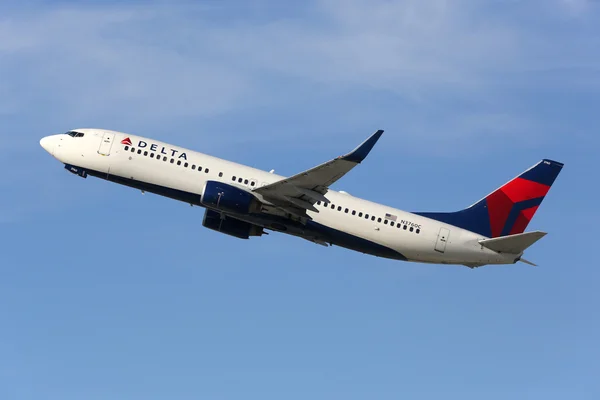 Delta Air Lines Boeing 737-800 flygplan — Stockfoto