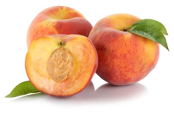 Brzoskwinia brzoskwinie świeże owoce owoce na białym tle — Zdjęcie stockowe