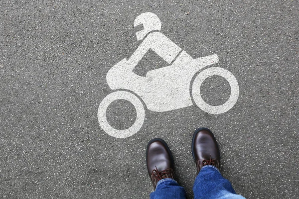 Чоловіки мотоцикл мотоцикл вершник мотоцикл дорожній рух — стокове фото