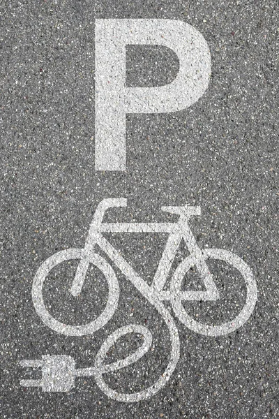Parkir tanda tempat parkir E-Bike E Sepeda elektro parkir sepeda listrik — Stok Foto