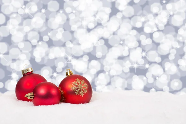 Rote Weihnachtskugeln Hintergrund Dekoration Karte Schnee Winter — Stockfoto