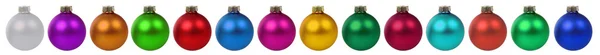 Palle di Natale bagattelle molti bordo decorazione colorata di fila — Foto Stock