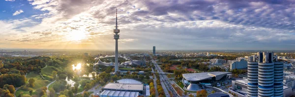 Stuttgart Grabkapelle Grabkapelle Rotenberg Herbst Herbst Weinbergreise Deutschland Natur — Stockfoto