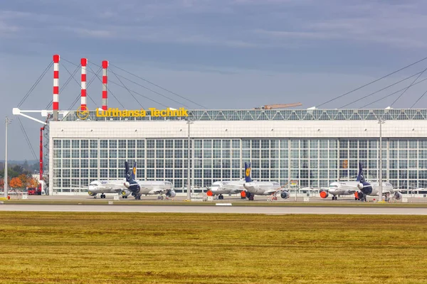 Munich Alemania Octubre 2020 Aviones Lufthansa Almacenados Debido Coronavirus Corona — Foto de Stock