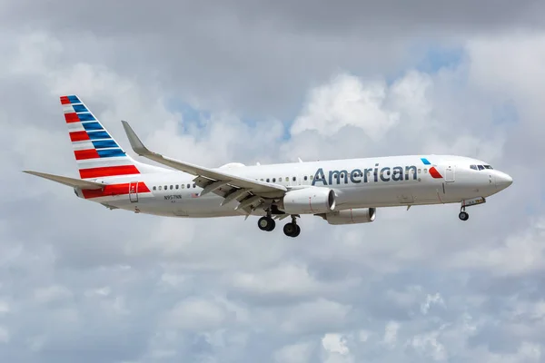 Майами Флорида Апреля 2019 Года Самолет Boeing 737 800 American — стоковое фото