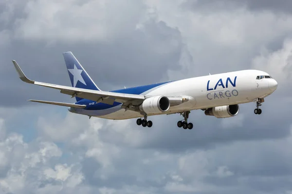 Miami Florida April 2019 Lan Cargo Boeing 767 300F Flygplan — Stockfoto