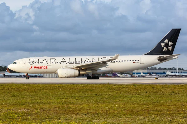 Miami Florida April 2019 Avianca Airbus A330 200 Flygplan Med — Stockfoto