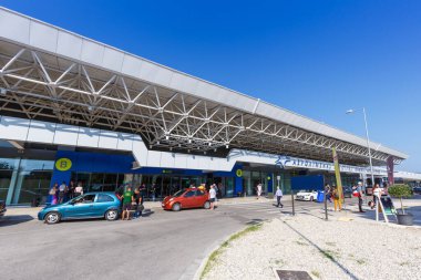 Korfu, Yunanistan - Yunanistan 'da Korfu Havaalanı' nın 20 Eylül 2020 Terminal Binası.